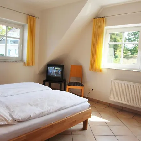 Dünenhaus Mit Meerblick, Schwimmbadnutzung Inklusive Apartment Goehren (Ruegen)